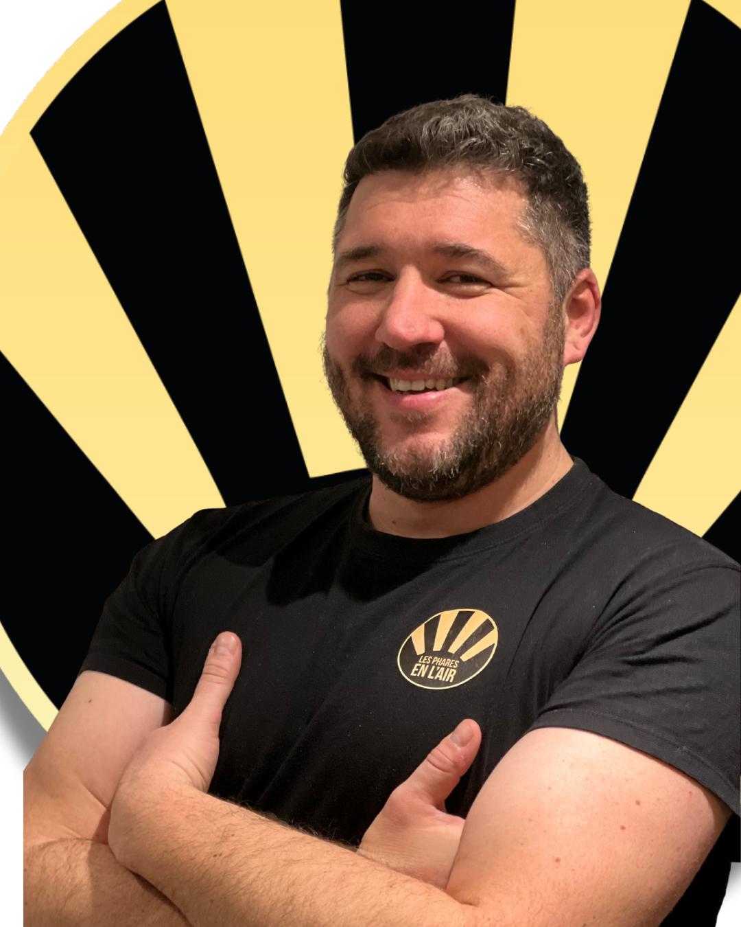 Julien - Secrétaire